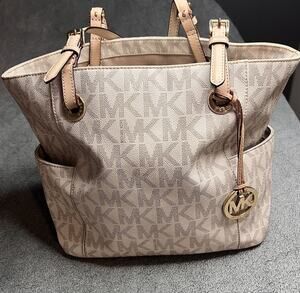 Michael Kors Large Vanilla Signature Tote Shoulder Bag Monogram MK Charm Purse